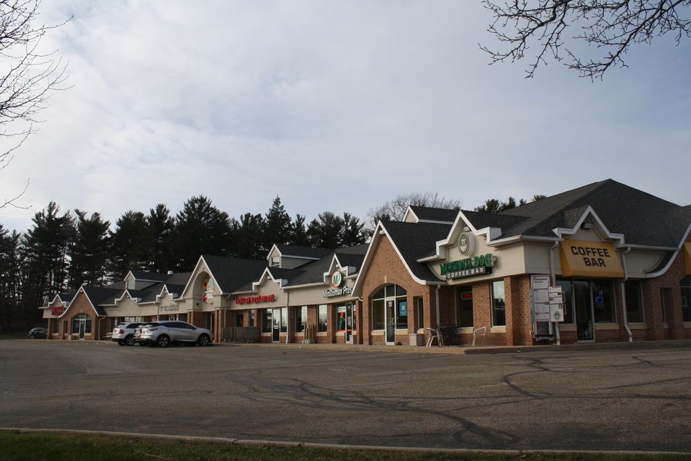 Courthouse Plaza: 4161 Steels Pointe, Stow, OH 44224